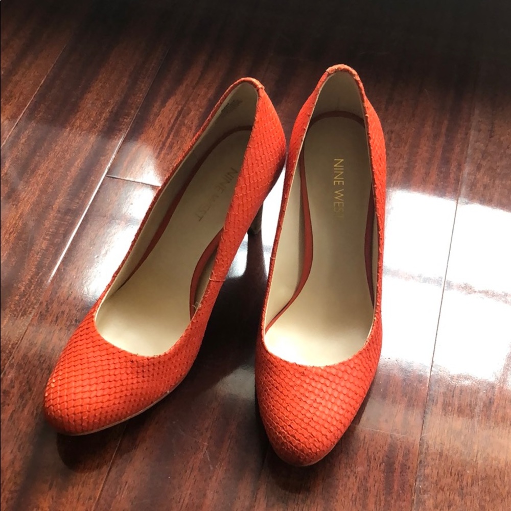 Nine West Snake print Heels